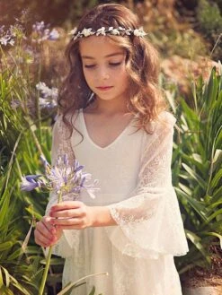 Boho Flower Girl Dress White Lace Flare Sleeve Sash A Line V Neck Ankle Length Junior Bridesmaid Dress